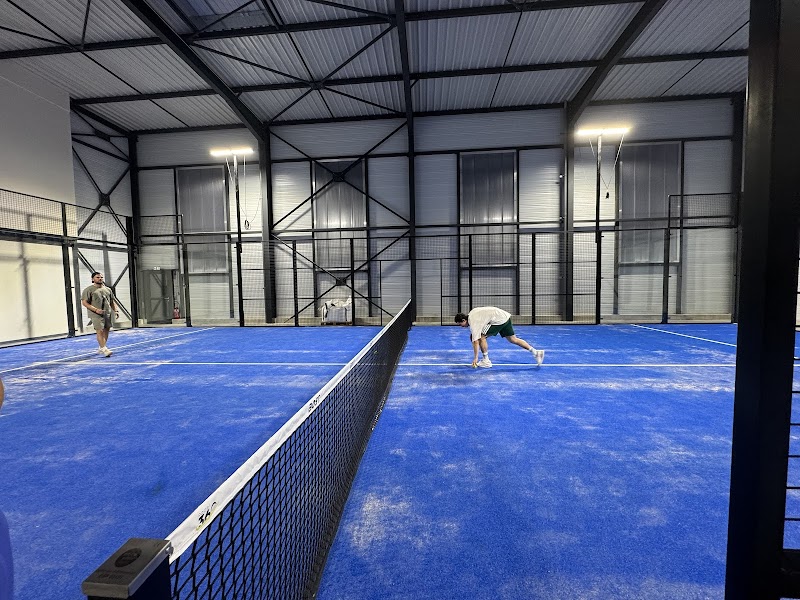 BOST. COMPLEXE SPORTIF