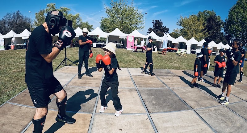 EAKS Mma Team ESKRIMA ARNIS KALI SYSTEM