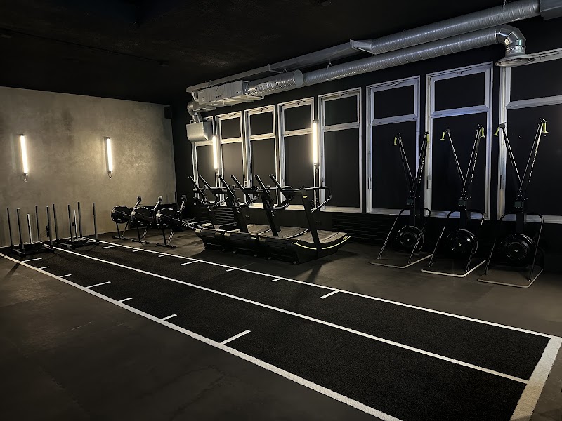 ATHLETIC STUDIO