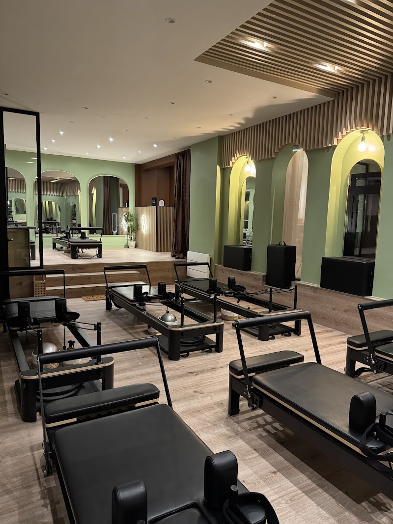 DETAILS PILATES Reformer - 95