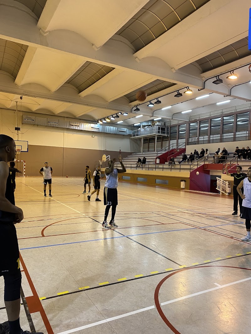 PANTIN A TRAVERS LE SPORT