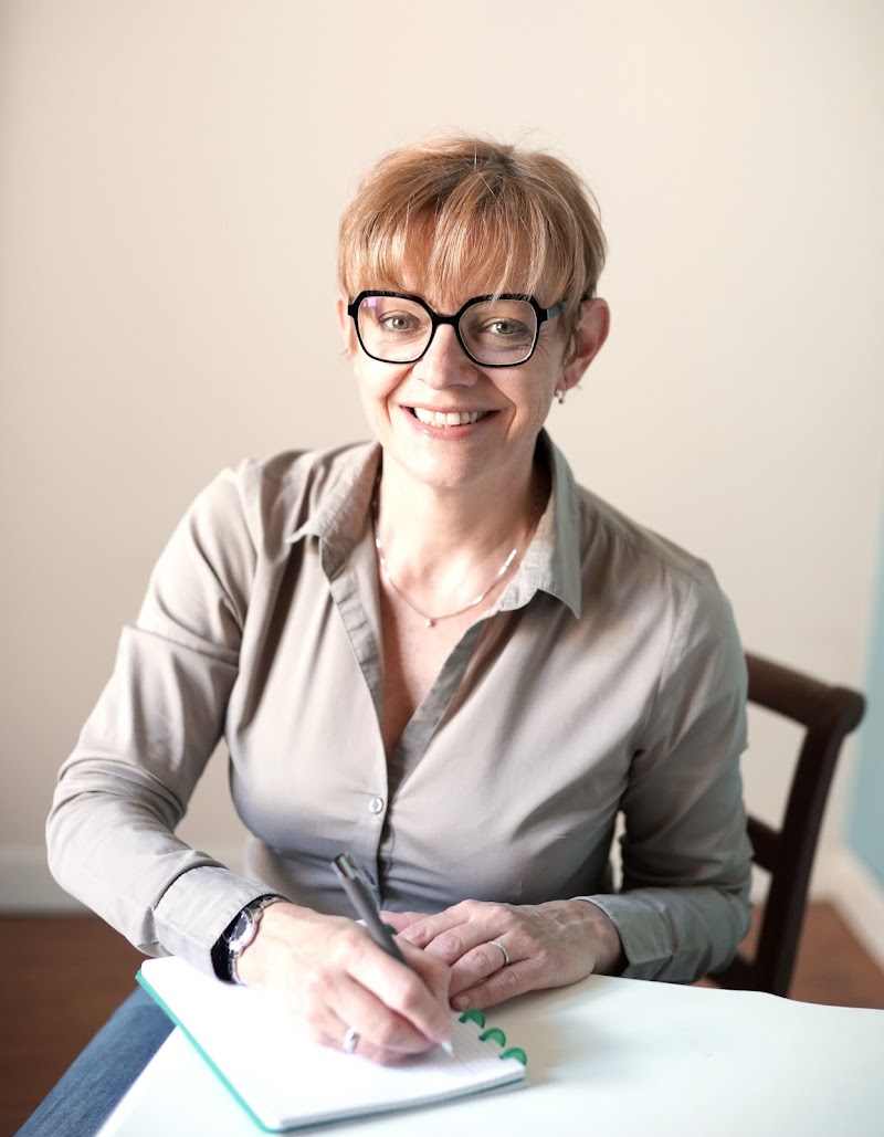 Julie Tournayre-ATELIER DES CHRYSALIDES - Coaching cadres, dirigeants, post burn-out - Formation Management/Com/RH