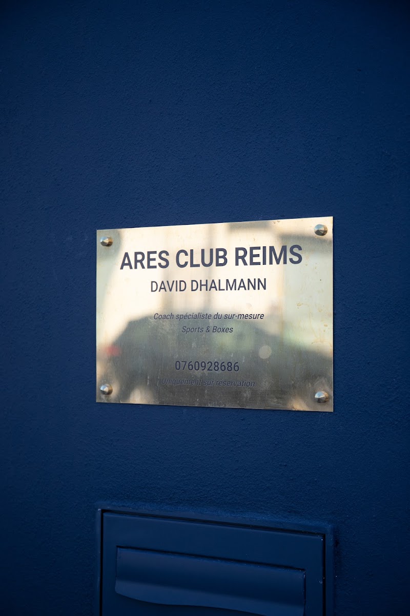ARES CLUB REIMS, club de coaching privé : Amélioration physique premium & boxe sur-mesure