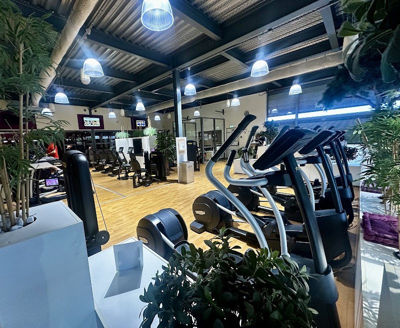Elancia | CHAMPNIERS | Salle de sport santé & coaching personnalisé