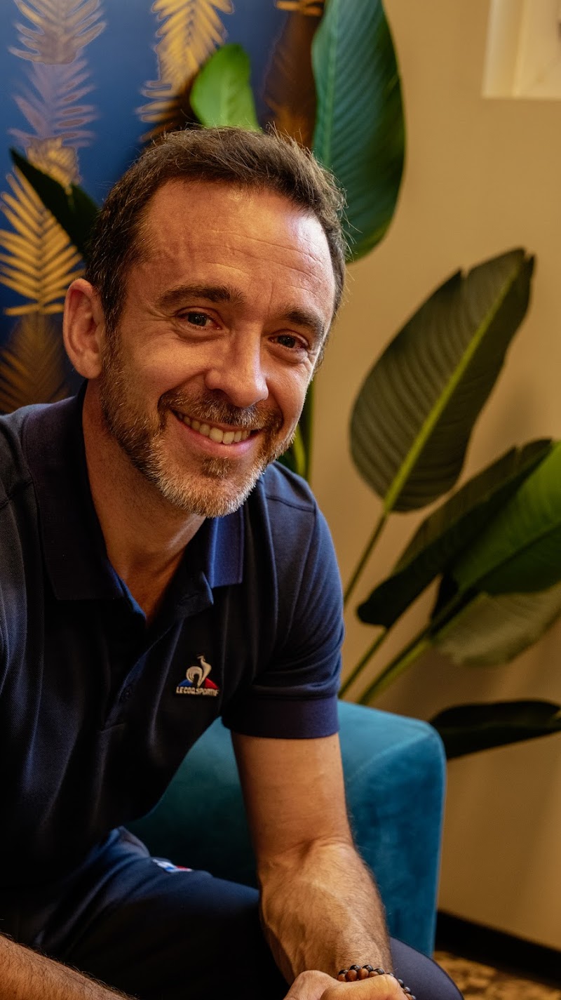 Jérémy Marty: coach sportif, shiatsu, soin du ventre (chi nei tsang), qi-gong