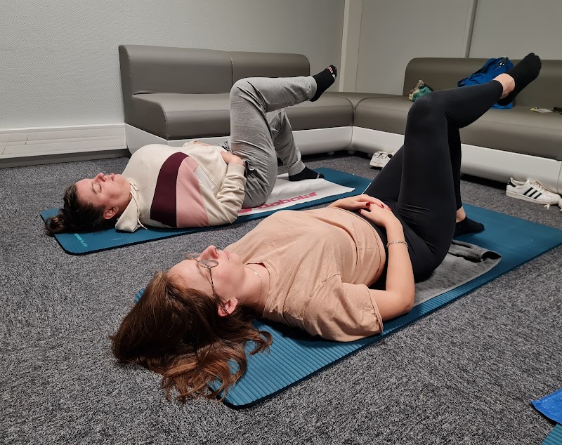 Mélanie Oliva coach sportive Pilates Yoga et prénatal