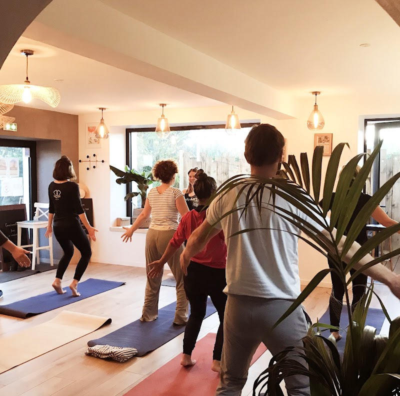 Orsolya Nagy - Pilates & yoga flow ~ Postural Ball ~ Pré/Postnatal