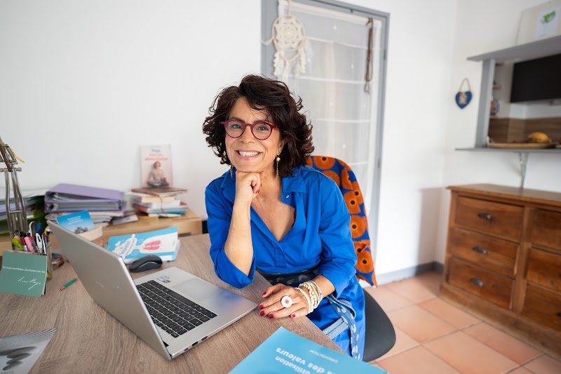 Laurence PASSERO HEVIN - Coaching en évolution professionnelle, bilan de compétences et orientation - Cours de Yoga