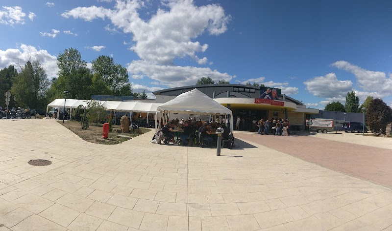 Complexe Sportif de Saint-Julien-les-Rosiers