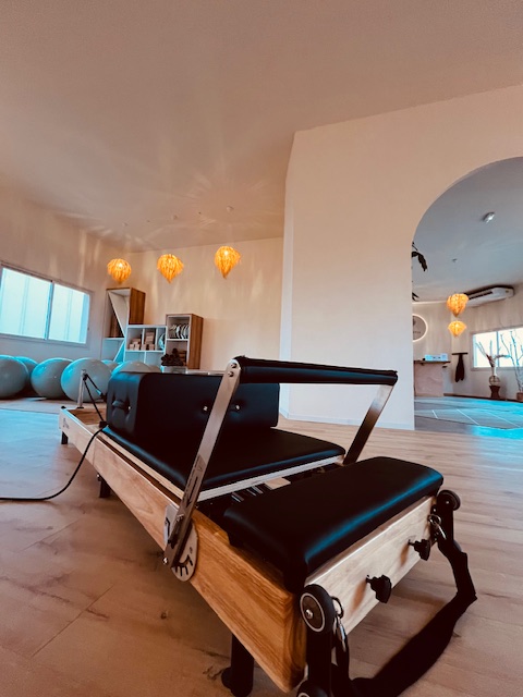 SÉRÉNITIA -Salle de sport , santé et bien être. Cours collectifs, individuels. Classique et Pilates Reformer. Thérapie.