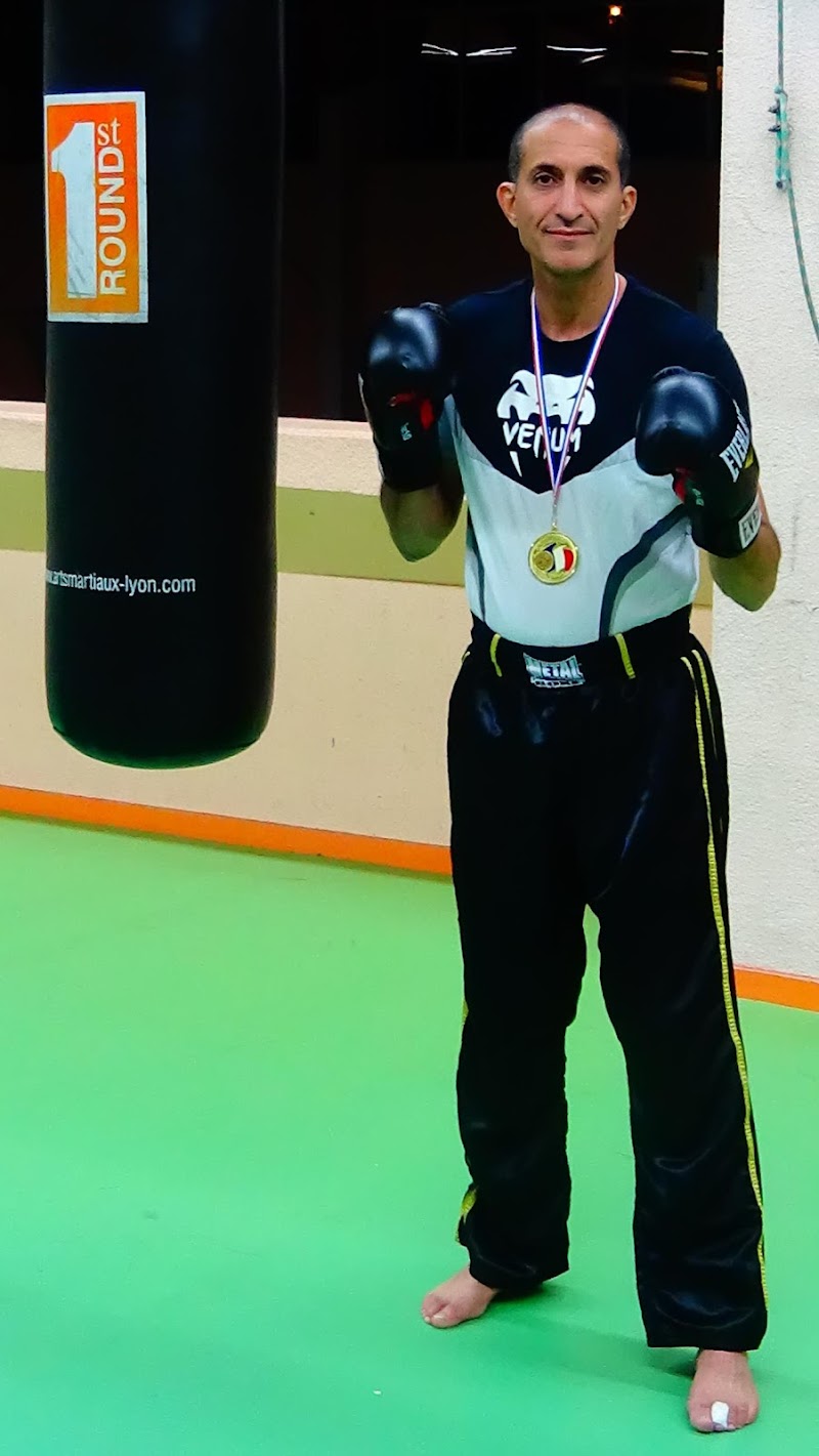 Full Contact Poncin