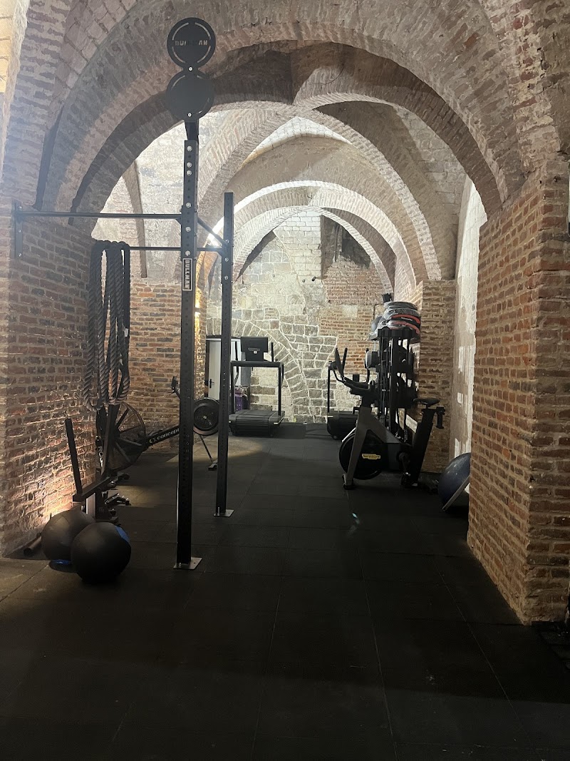 LA CAVE