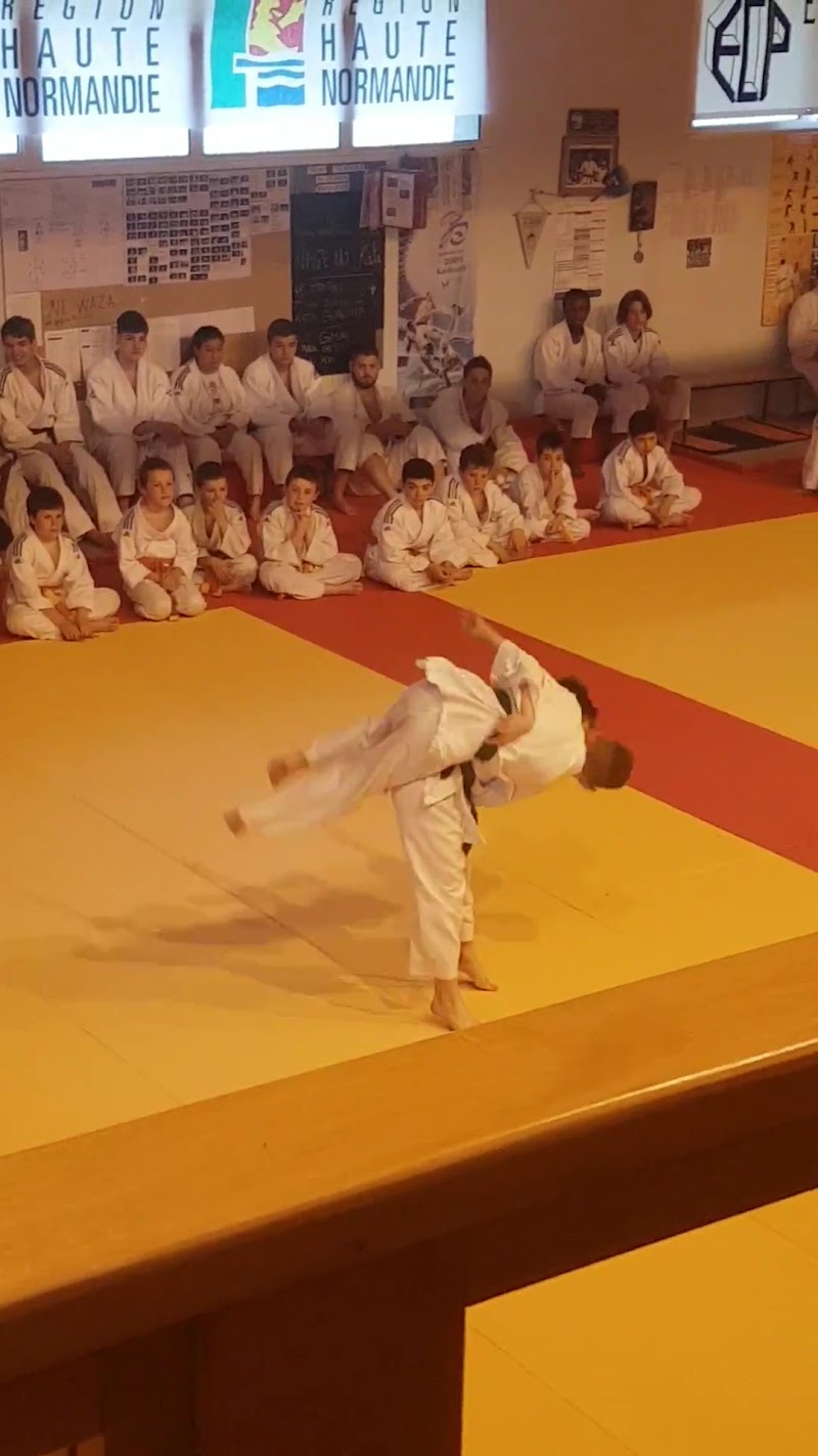 COMPLEXE SPORTIF Isabelle BACON